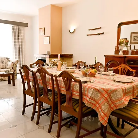 Mediterranea Sunny Maltese Townhouse - Happy * St. Paul's Bay