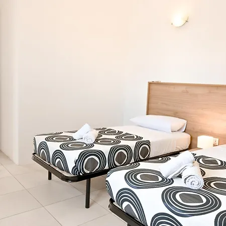Apartment Mediterranea Sunny Maltese Townhouse - Happy *