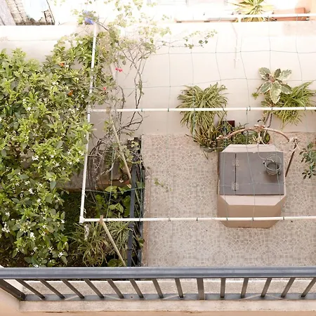 Mediterranea Sunny Maltese Townhouse - Happy