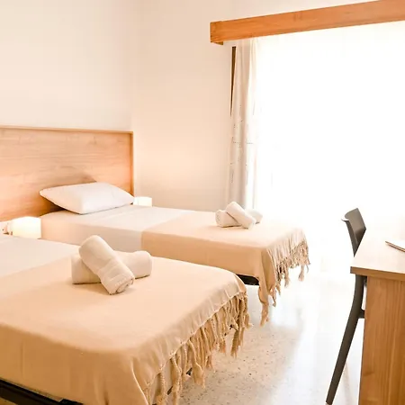 Mediterranea Sunny Maltese Townhouse - Happy Apartment